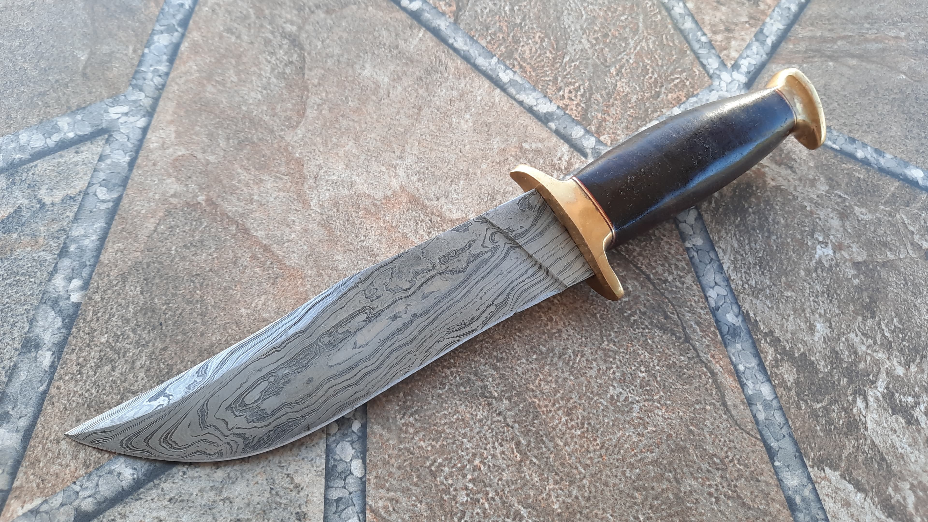 Damascus Bowie Knife - Leather Handle